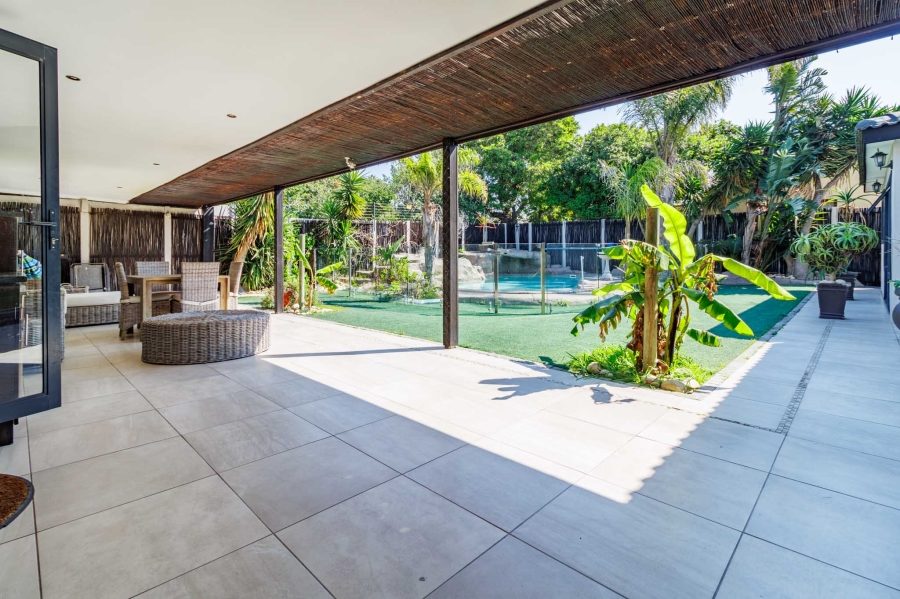 4 Bedroom Property for Sale in Flamingo Vlei Western Cape